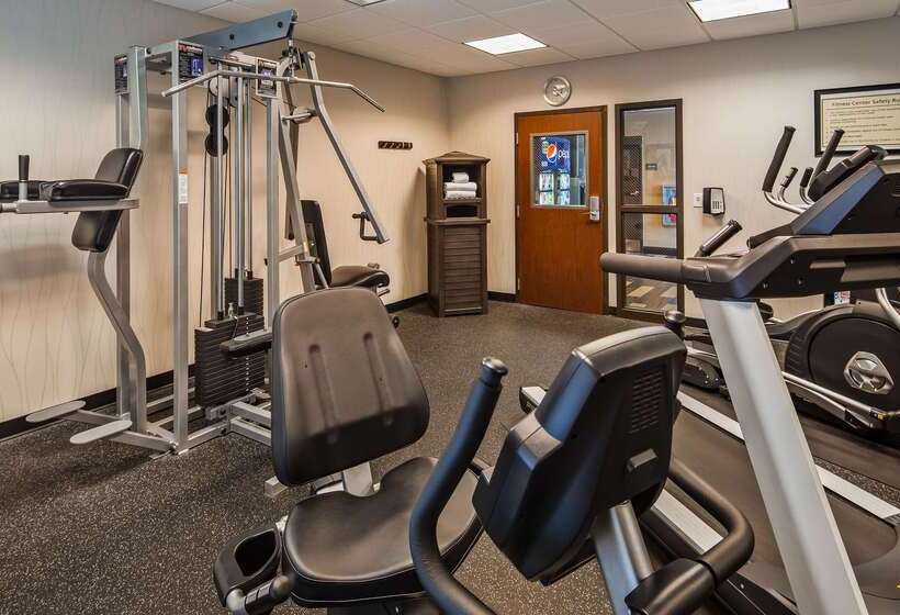 فندق Best Western Plus Chain Of Lakes Inn & Suites