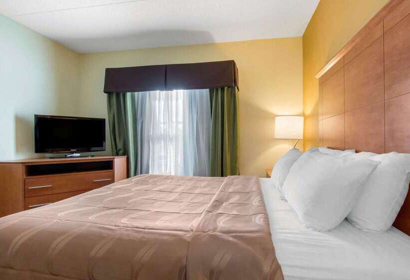 Отель Clarion  & Suites Universityshippensburg