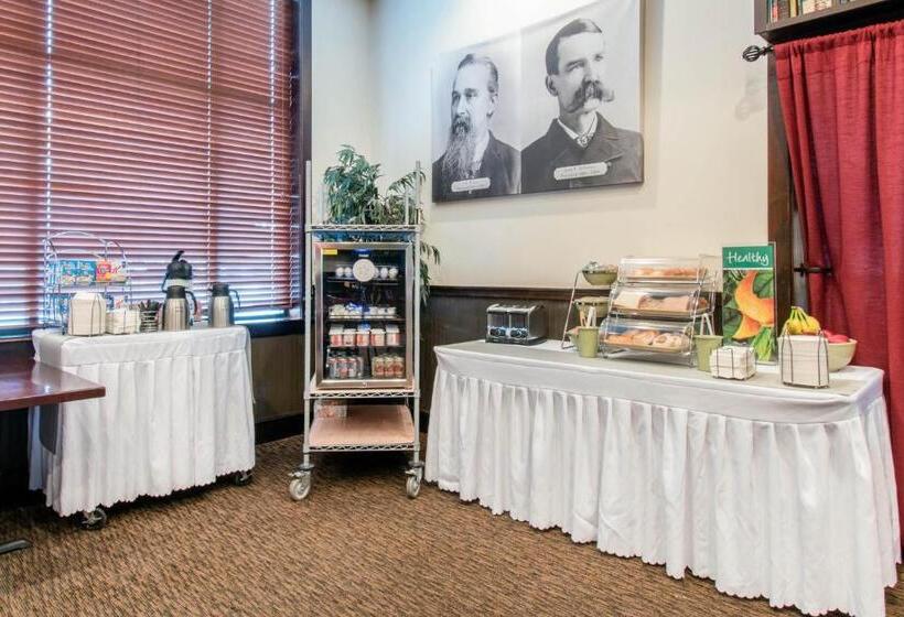 Clarion Hotel & Suites University Shippensburg