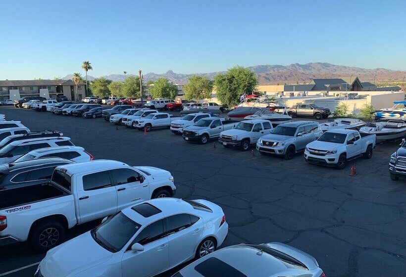 هتل Days Inn By Wyndham Lake Havasu