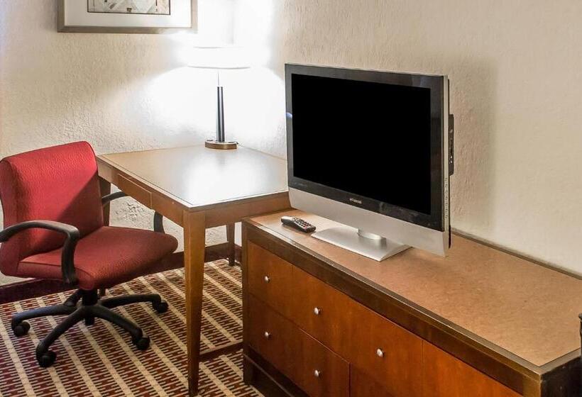 호텔 Economy Inn & Suites