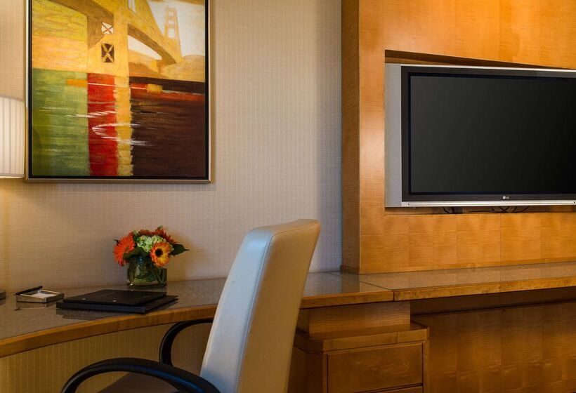 هتل Hilton San Francisco Airport Bayfront