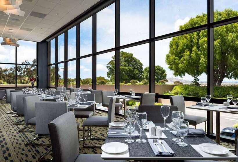 هتل Hilton San Francisco Airport Bayfront