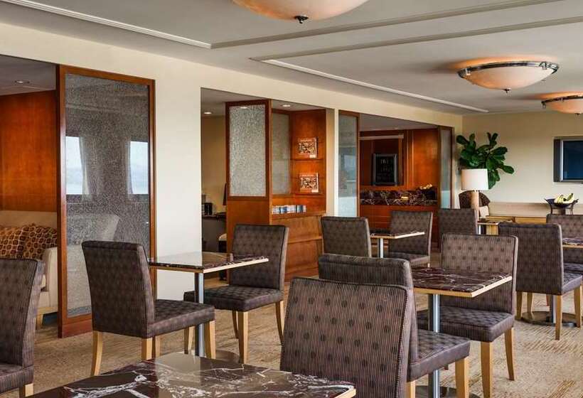 هتل Hilton San Francisco Airport Bayfront