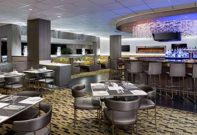 هتل Hilton San Francisco Airport Bayfront