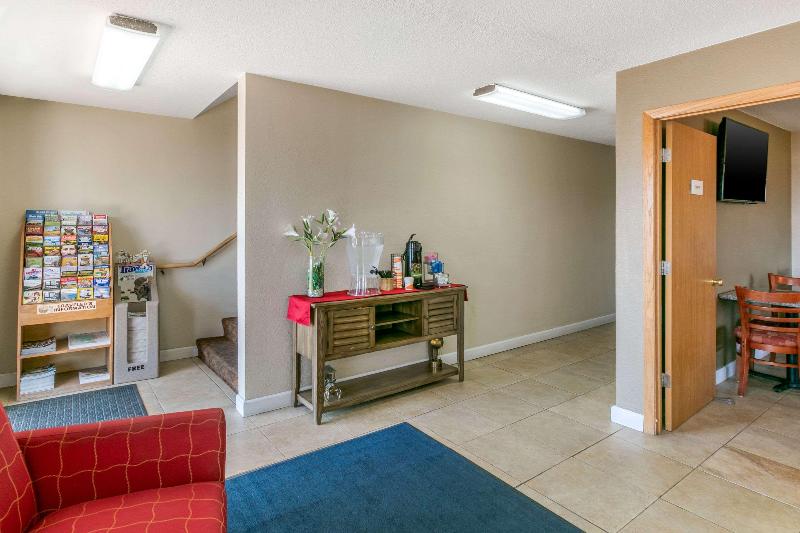 هتل Rodeway Inn Rapid City