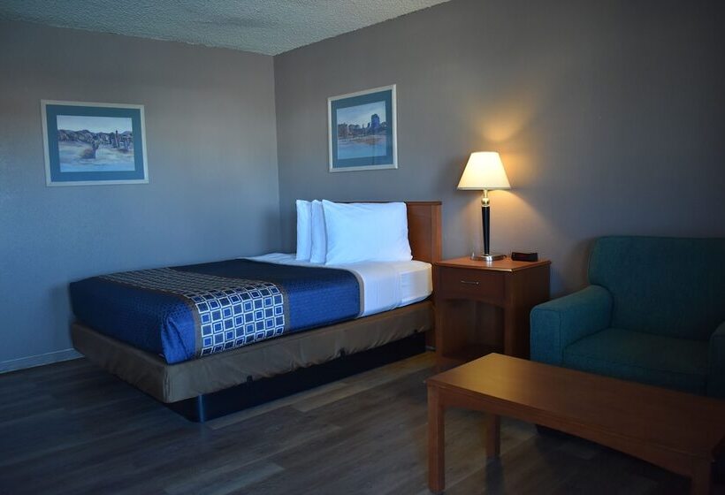 هتل Satellite Inn