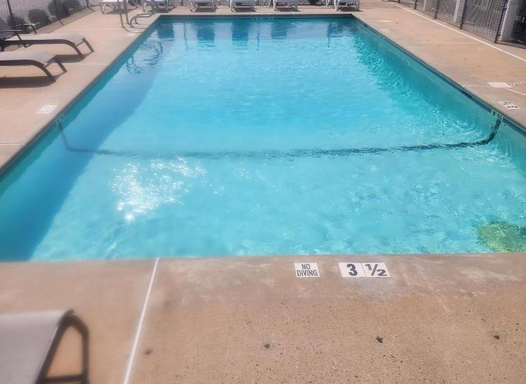 Отель Sea Girt Lodge