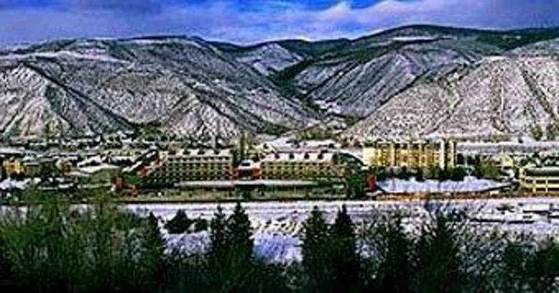 هتل Seasons At Avon