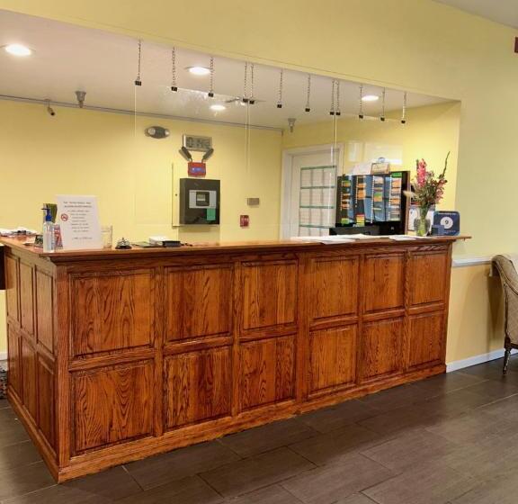 هتل Seven Gables Inn