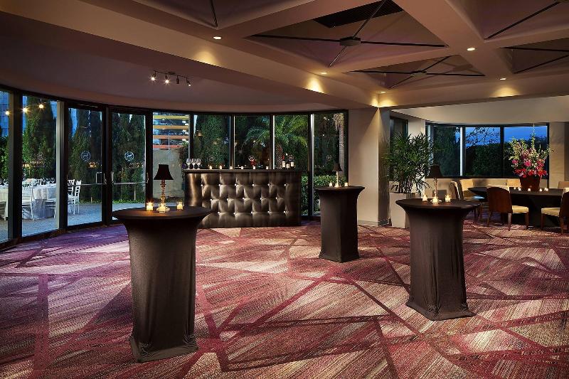 هتل Sheraton Gateway Los Angeles