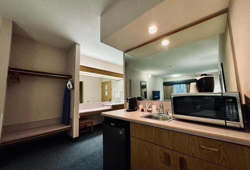호텔 The Tillamook Inn