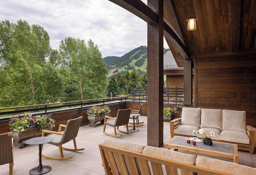 هتل The Rusty Parrot Lodge And Spa