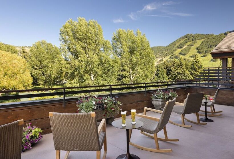 هتل The Rusty Parrot Lodge And Spa