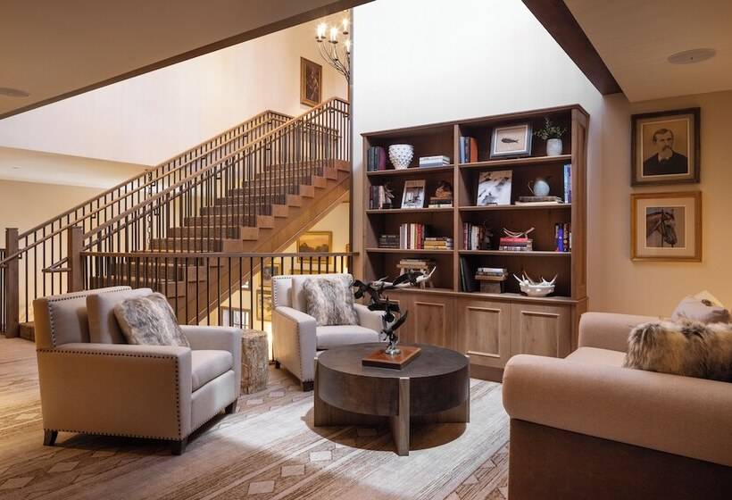 هتل The Rusty Parrot Lodge And Spa