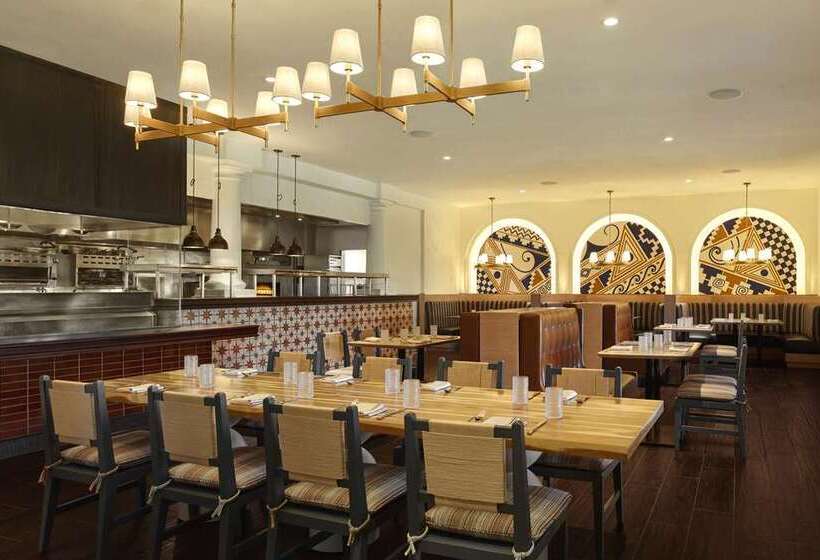 The Scottsdale Resort & Spa, Curio Collection By Hilton