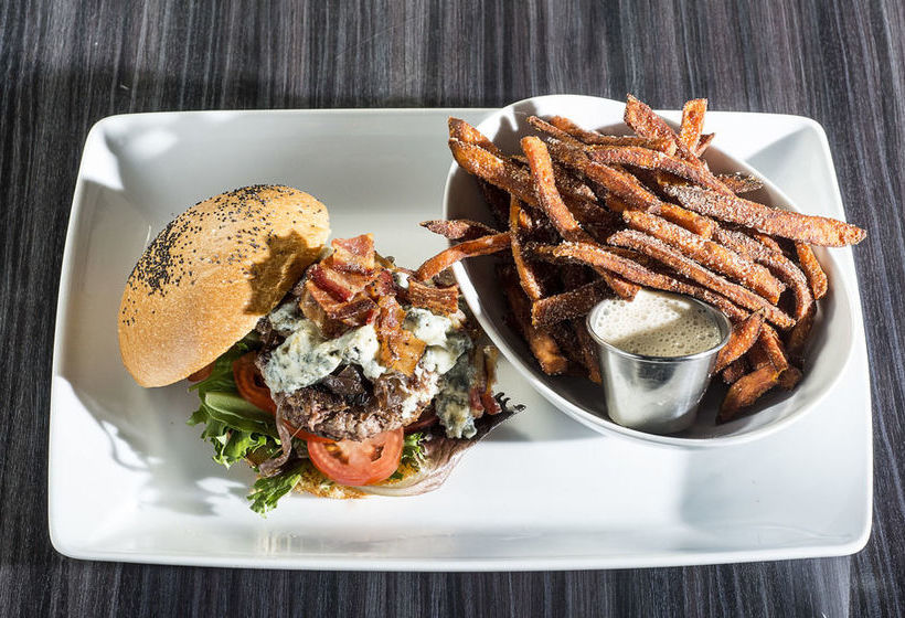 Tunica Roadhouse Casino & Hotel