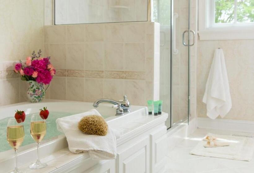 住宿加早餐  Inn At Warner Hall