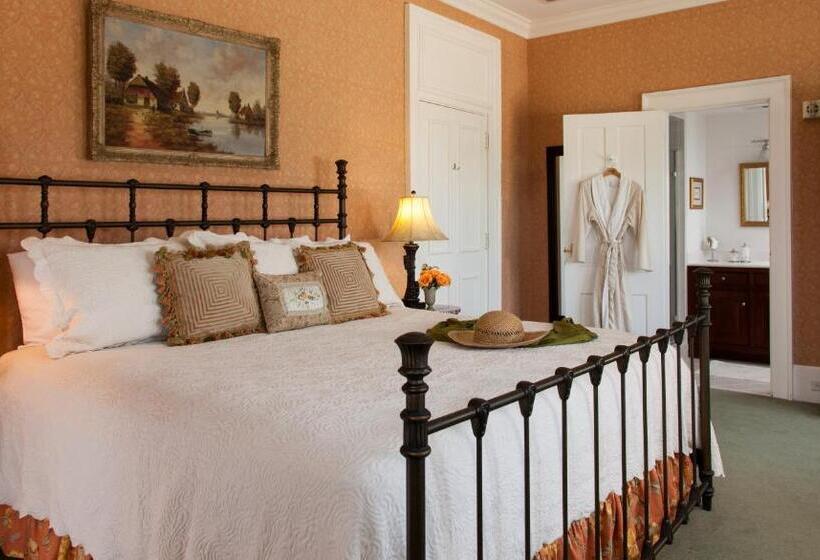 住宿加早餐  Inn At Warner Hall