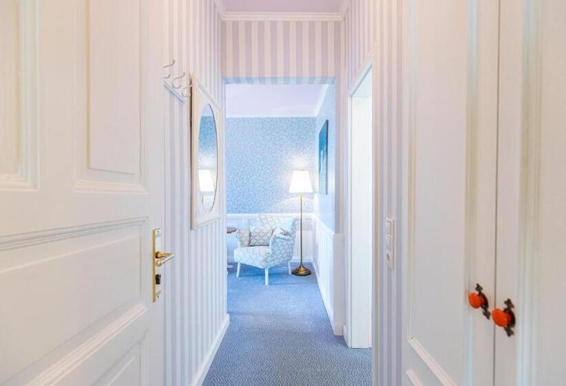 تختخواب و صبحانه La Maison M