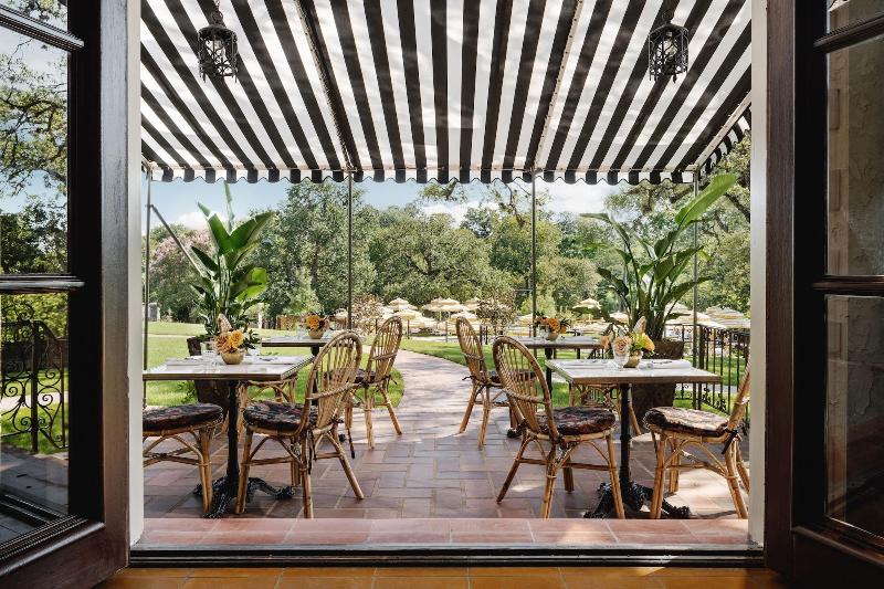 هتل Commodore Perry Estate, Auberge Resorts Collection