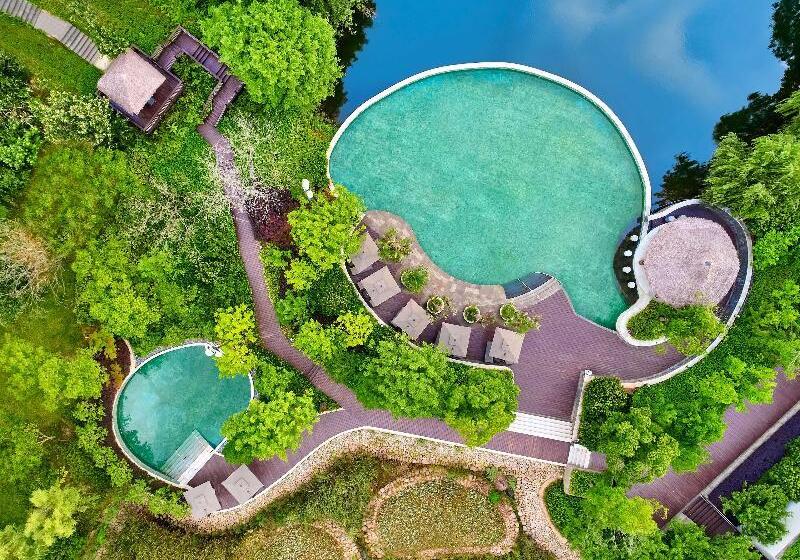فندق Lushan West Sea Resort, Curio Collection By Hilton