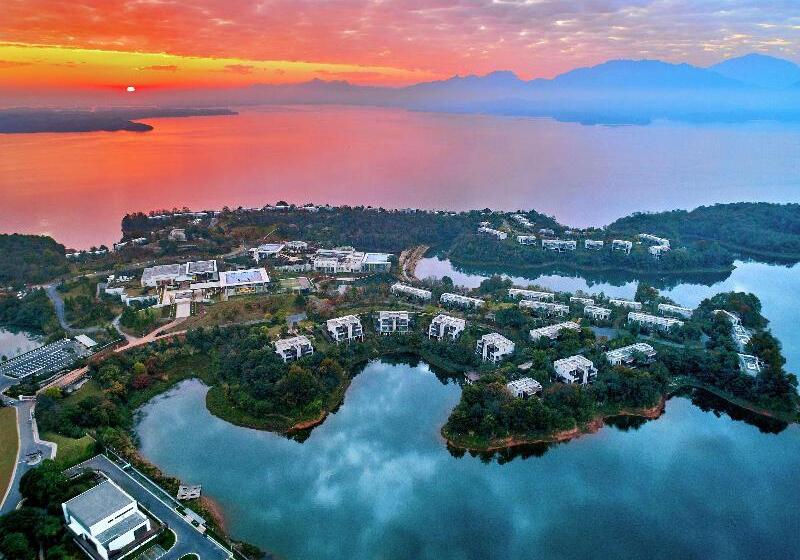فندق Lushan West Sea Resort, Curio Collection By Hilton