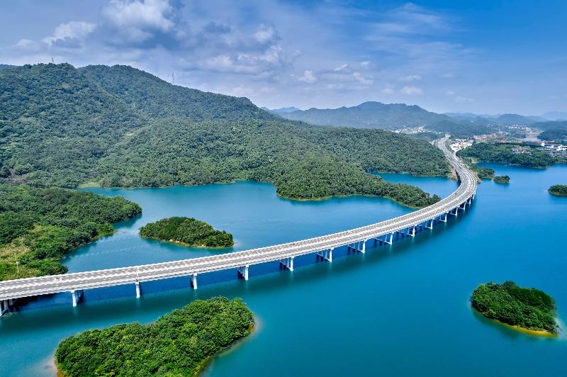 فندق Lushan West Sea Resort, Curio Collection By Hilton