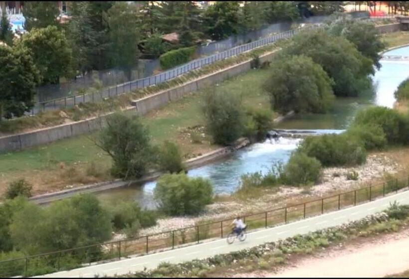 هتل River