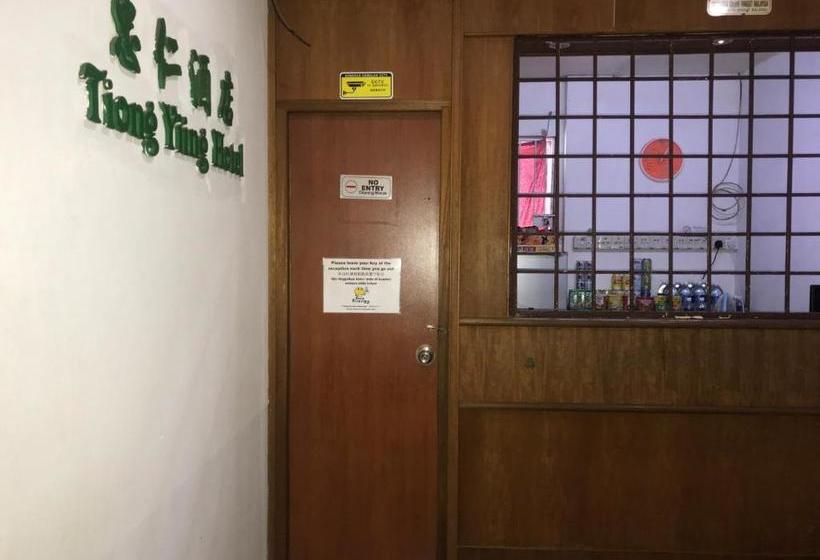 هتل Spot On 89793 Tiong Yiing