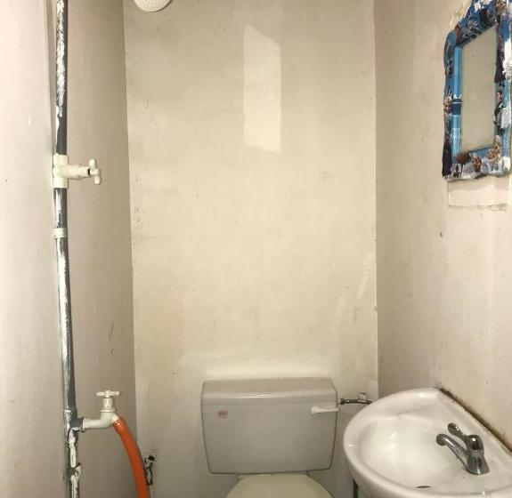 هتل Spot On 89793 Tiong Yiing