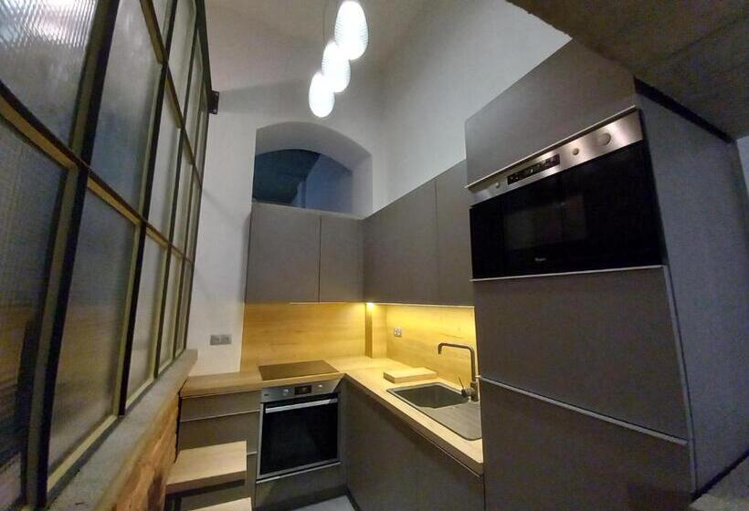 پانسیون Entrez Apartments 4   City Centre