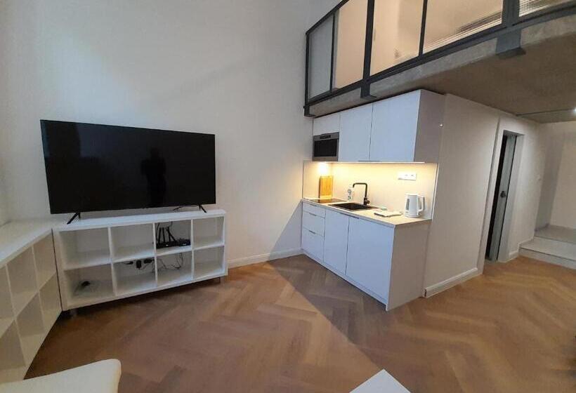 پانسیون Entrez Apartments 4   City Centre