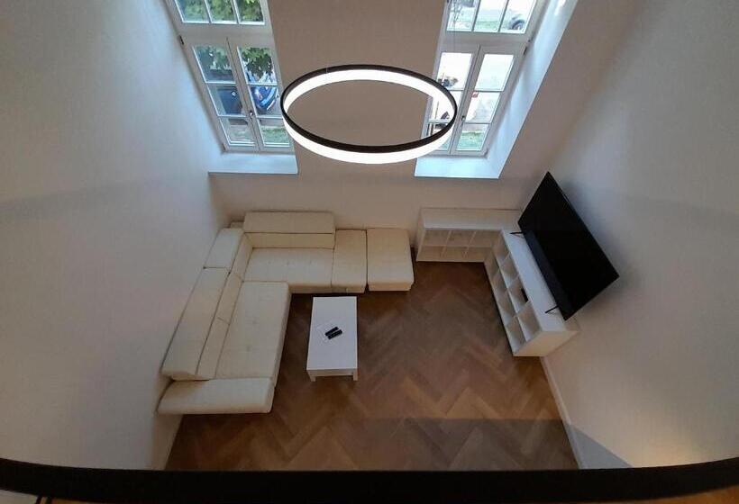 پانسیون Entrez Apartments 4   City Centre