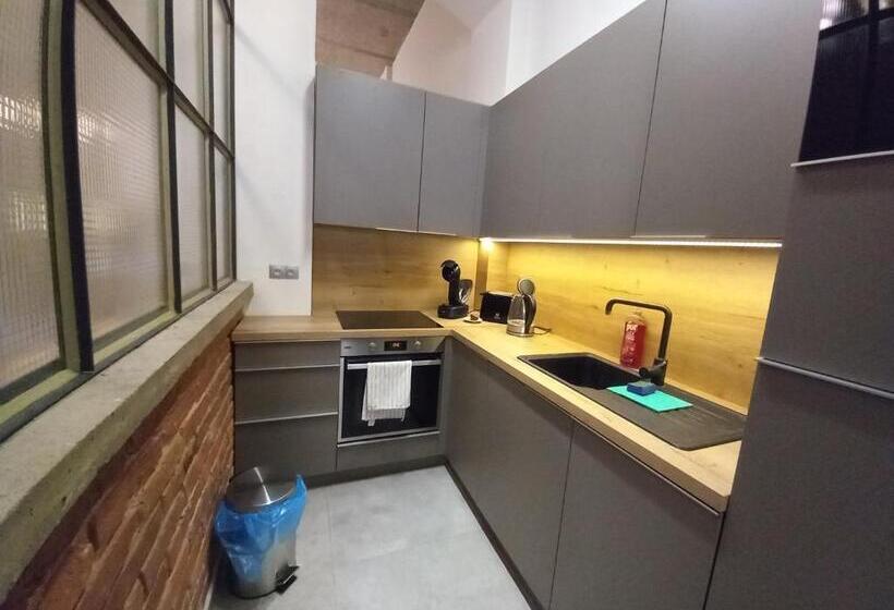 پانسیون Entrez Apartments 4   City Centre