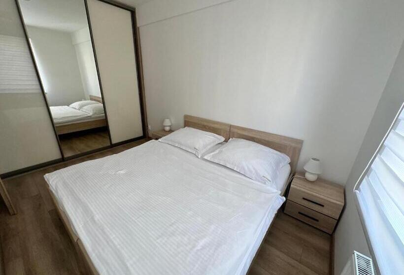 پانسیون Entrez Apartments 4   City Centre