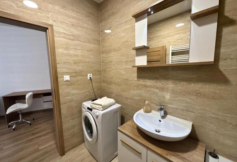 پانسیون Entrez Apartments 4   City Centre