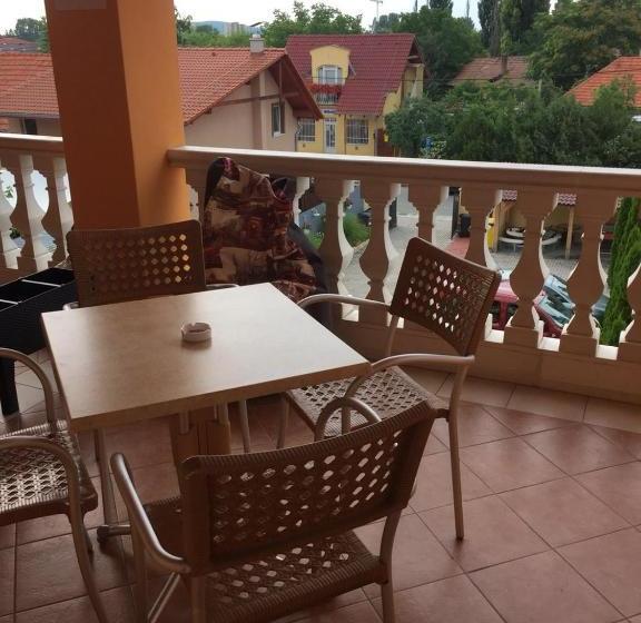 بنسيون Studio Florida