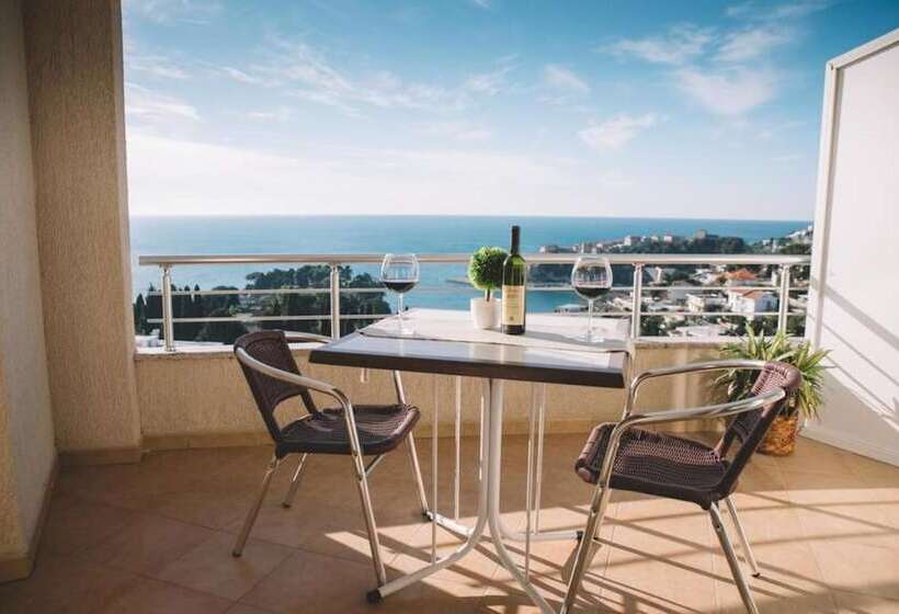 پانسیون Panorama Apartments & Rooms