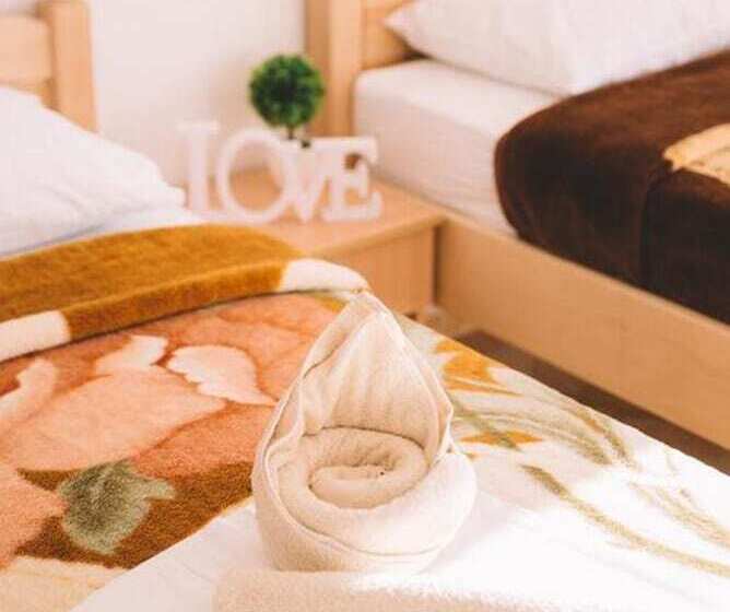 پانسیون Panorama Apartments & Rooms