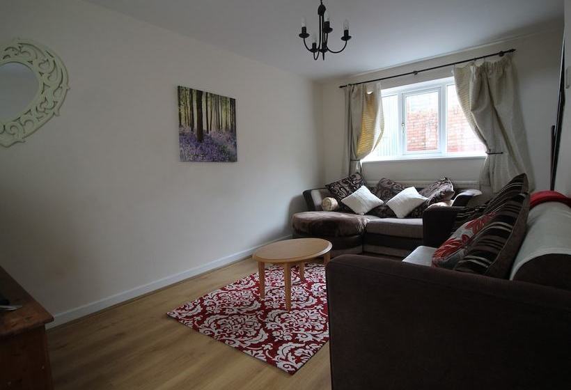 Tongwynlais Cottage By Cardiff Holiday Homes