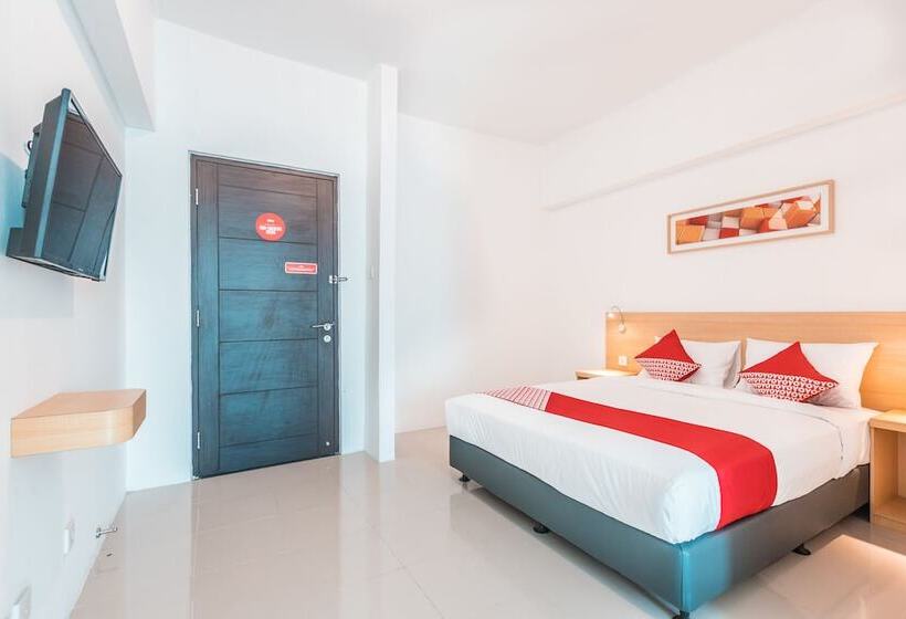 هتل The Habitat By Oyo Rooms