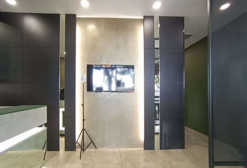 Dung Fang Hotel By Oyo Rooms