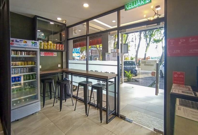 Dung Fang Hotel By Oyo Rooms