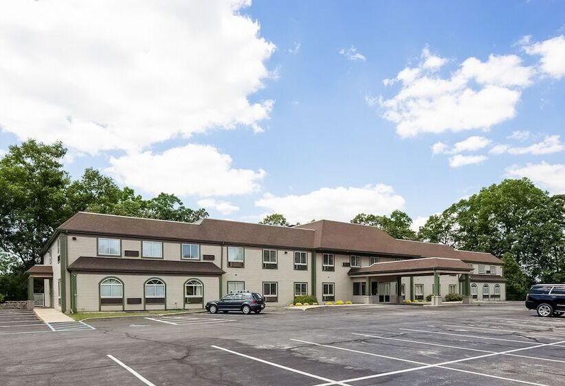 هتل Econo Lodge Whitehall Near Michigan S Adventure