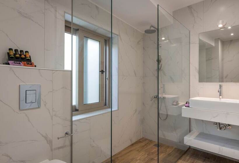 膳宿费 Aequor Luxury Rooms & Apartments