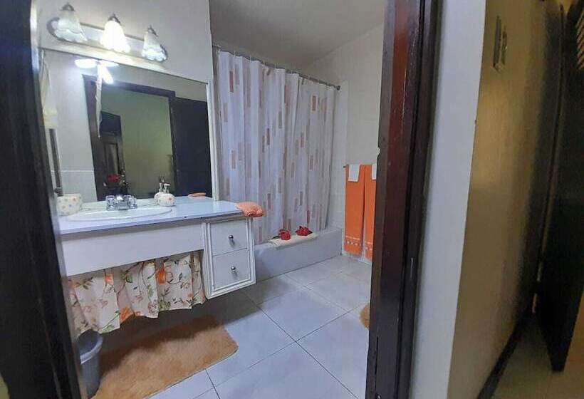 پانسیون Comfort Kingdom Villa Bed & Breakfast