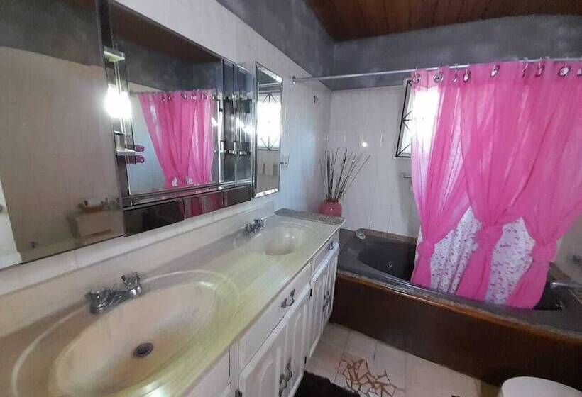 پانسیون Comfort Kingdom Villa Bed & Breakfast