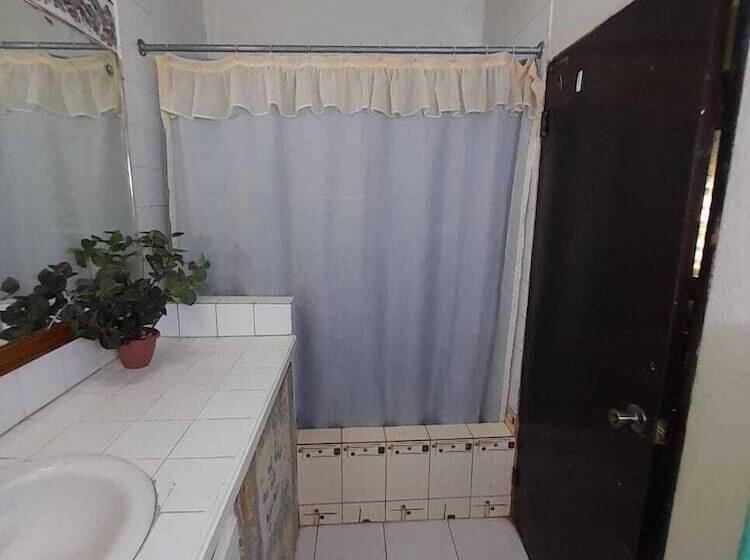 پانسیون Comfort Kingdom Villa Bed & Breakfast