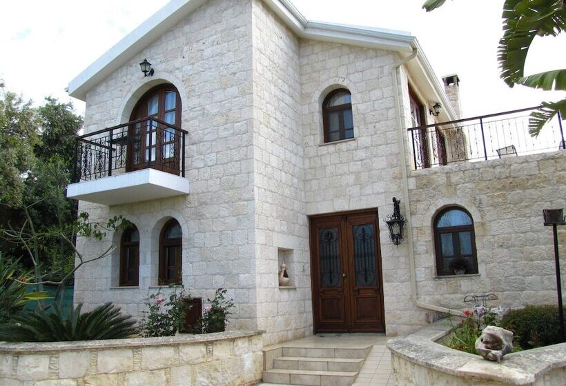 Webooking Theodora Villa